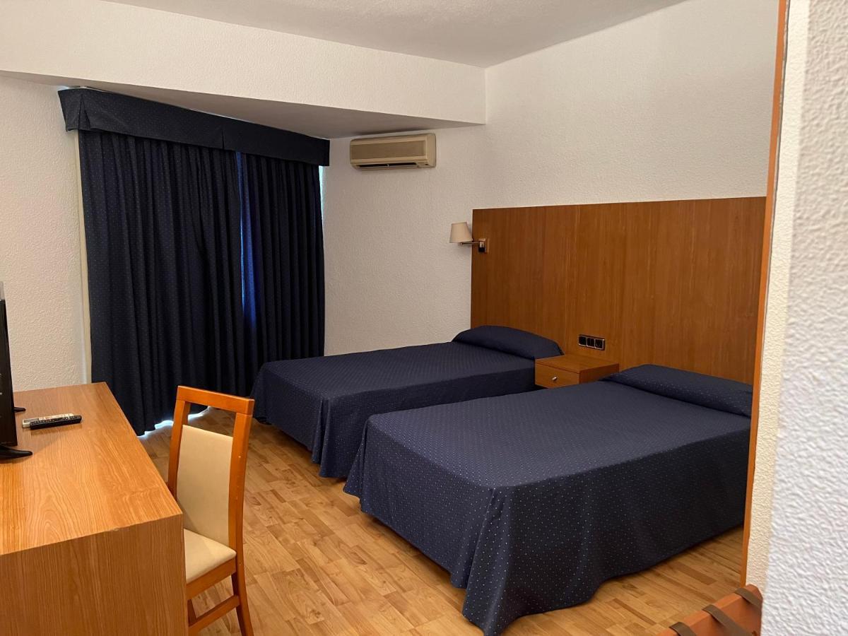 Hotel El Cisne Zaragoza Luaran gambar