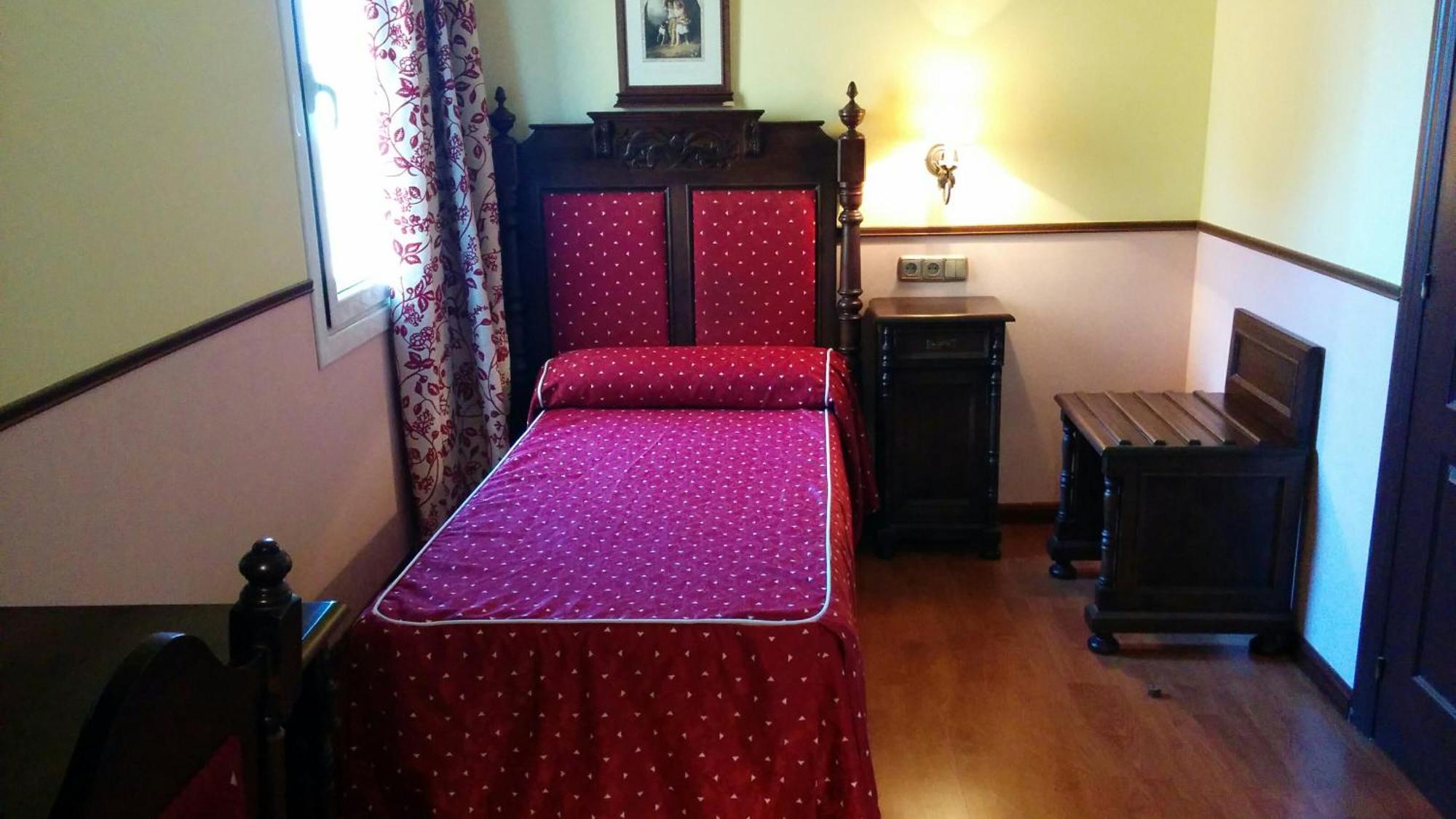 Hotel El Cisne Zaragoza Luaran gambar