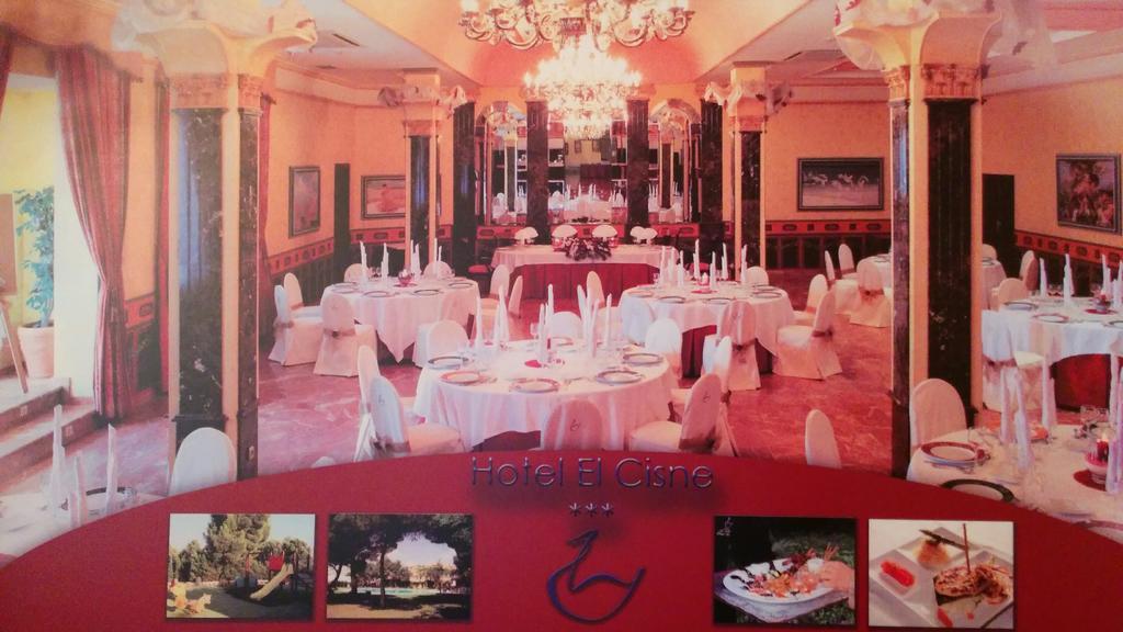 Hotel El Cisne Zaragoza Luaran gambar