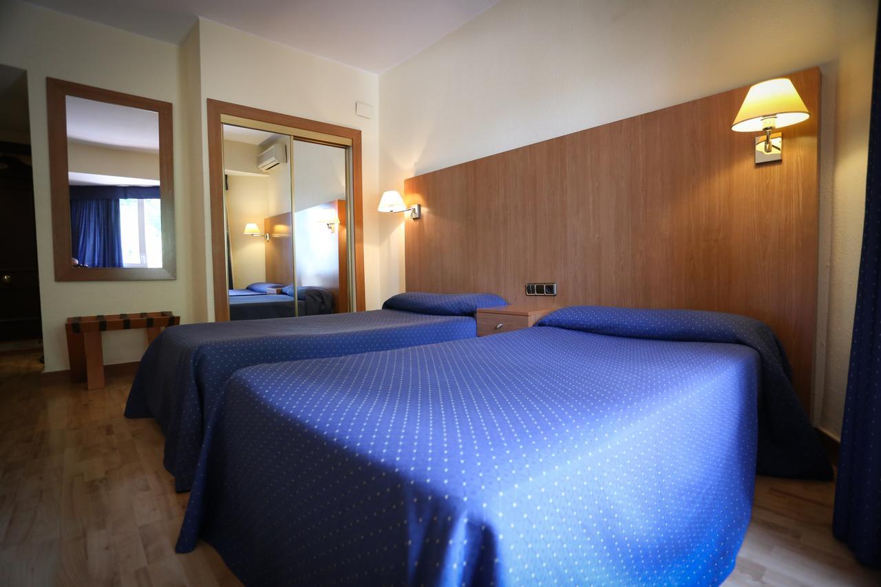 Hotel El Cisne Zaragoza Luaran gambar