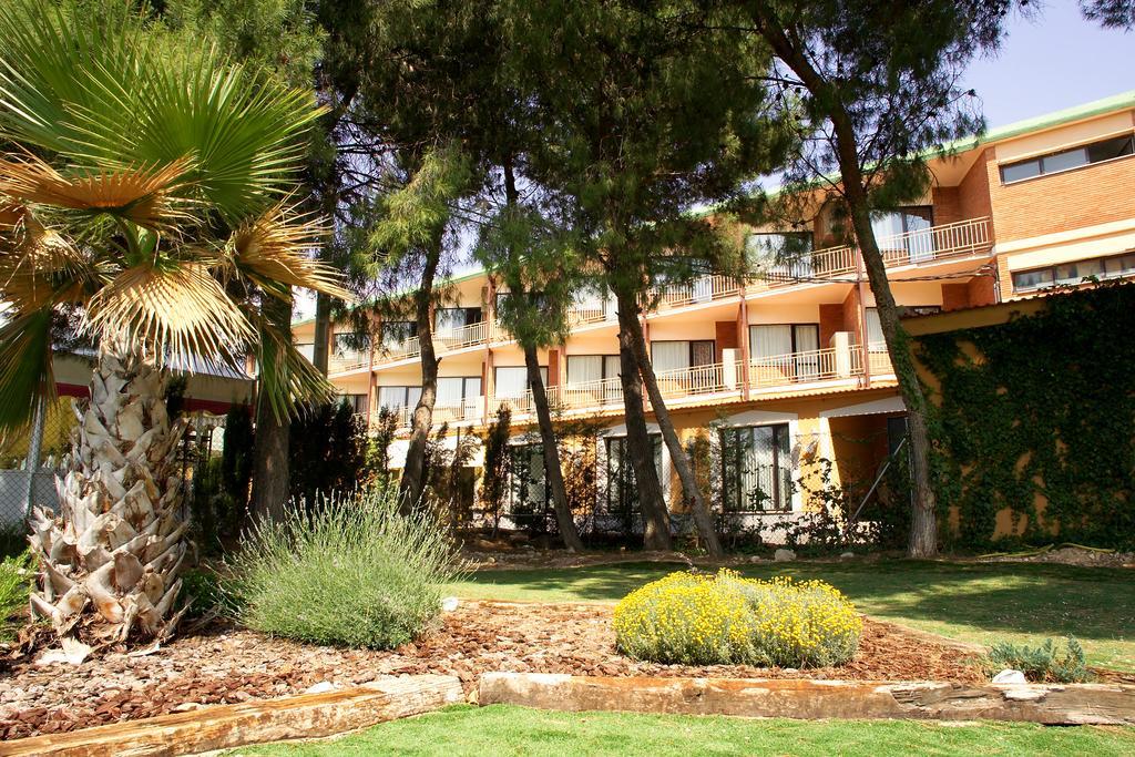 Hotel El Cisne Zaragoza Luaran gambar