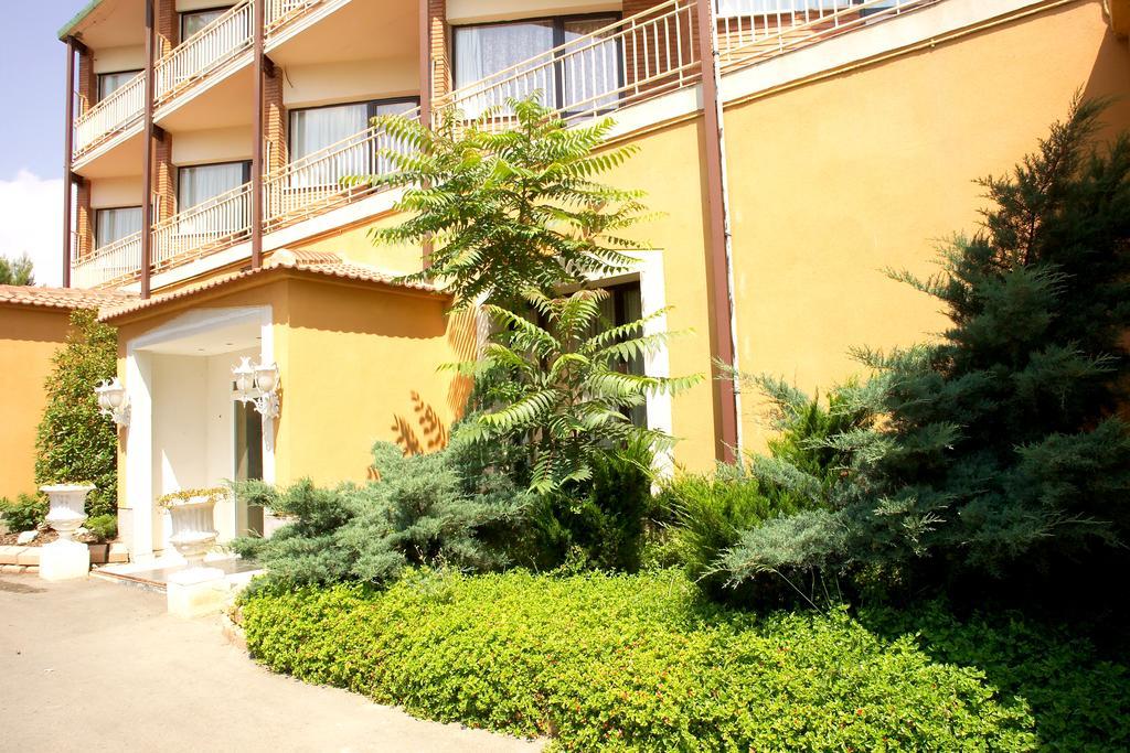 Hotel El Cisne Zaragoza Luaran gambar